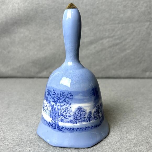 Blue Porcelain Ceramic Vintage Blue and White Decorative Winter Farm Scene Bell - Picture 3 of 5